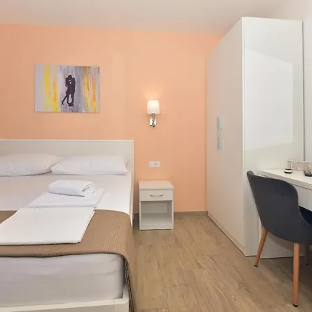 Anka Apartamento Makarska